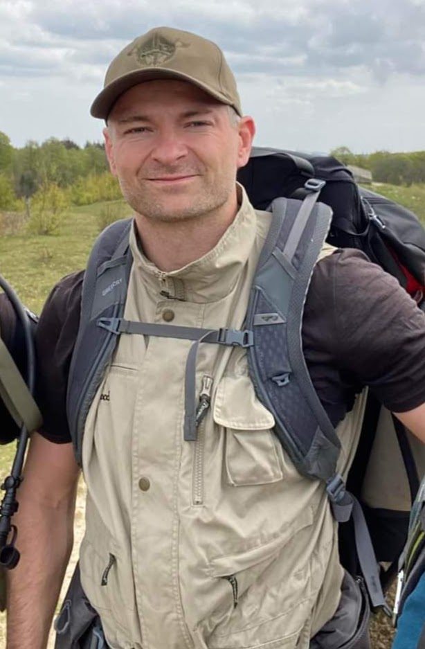 Simon Roel med oppakning i felten
